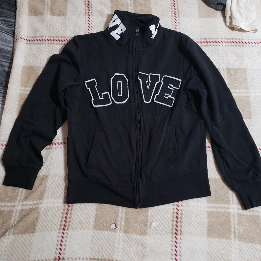 Feathers Medium Size Sweater.